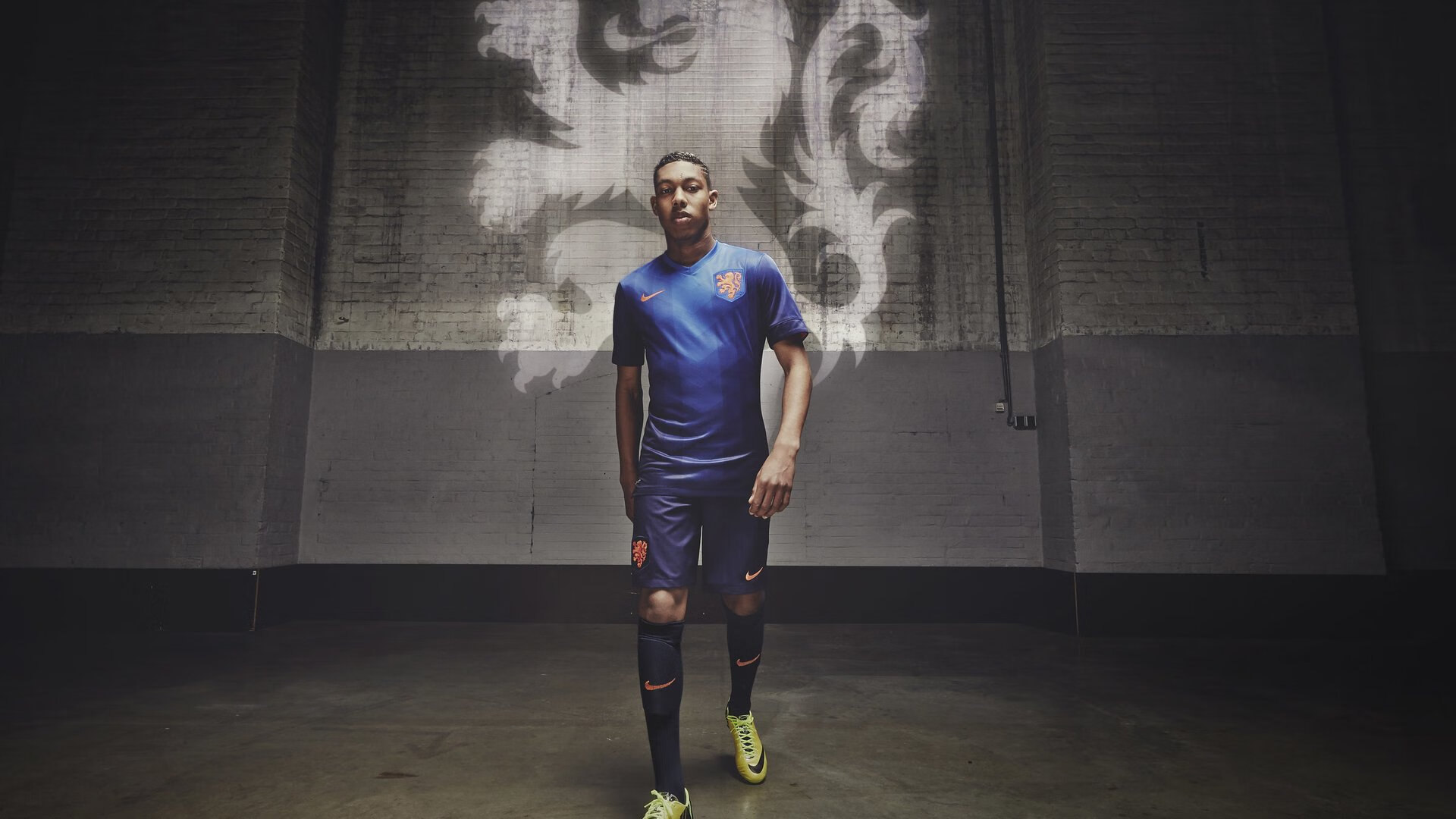 卢卡库爆发撕裂防线，乌拉圭铁血突围奥地利绞杀