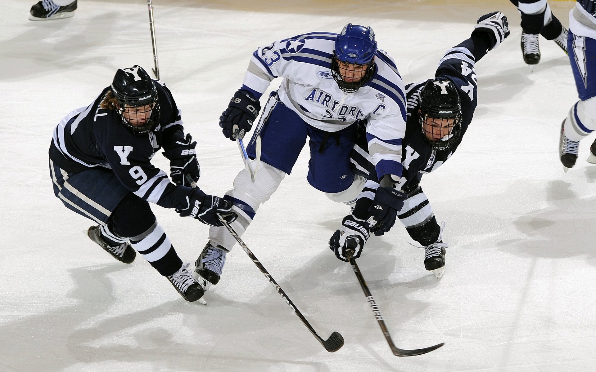 北京队力克独行侠，锡安成为关键先生